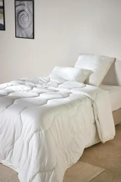 Camif Couettes|Couettes>Couette tempérée anti-acariens phytocare Louna - 240 x 220 cm