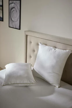 Camif Oreillers|Oreillers>Oreiller déhoussable en satin Léonore - Moelleux - 65 x 65 cm